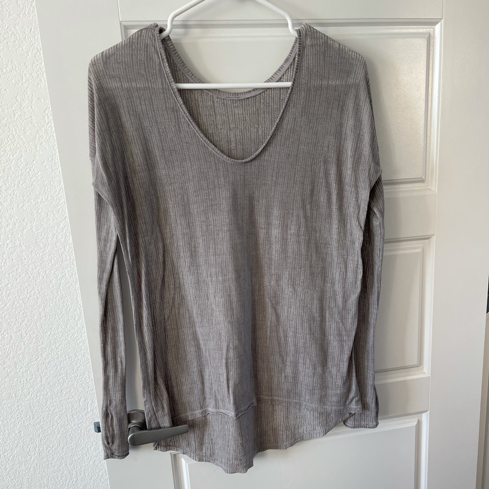 Lululemon long sleeve shirt